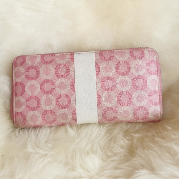 Coach Wallet - Picture 9 of 9